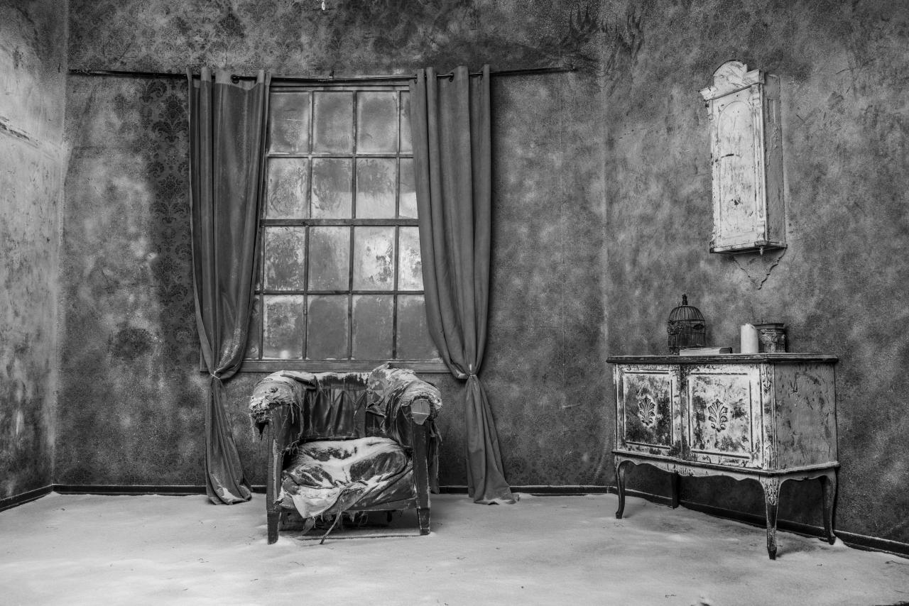 Zimmer Schwarz & Weiß