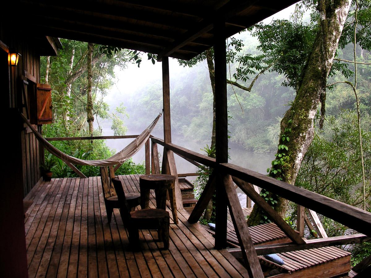 Terasse im Regenwald
